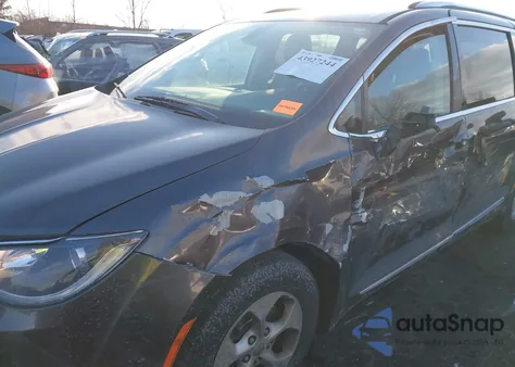 2017 Chrysler Pacifica Touring-L Plus из США, поврежденный, VIN 2C4RC1EG7HR555832